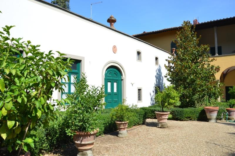 Luciano- Farmhouse-for-rent